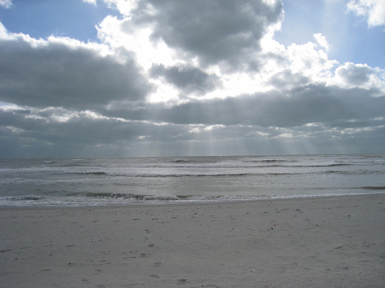 Vacation 2007-12 - Sanibel Island 0064.jpg - Our vacation for 2007-08 to Florida included a side trip to Sanibel Island. The main attraction here is "shelling", known as "The Sanibel Stoop" named for people bending over to pick up shells. It was a cold and blustery day at best!